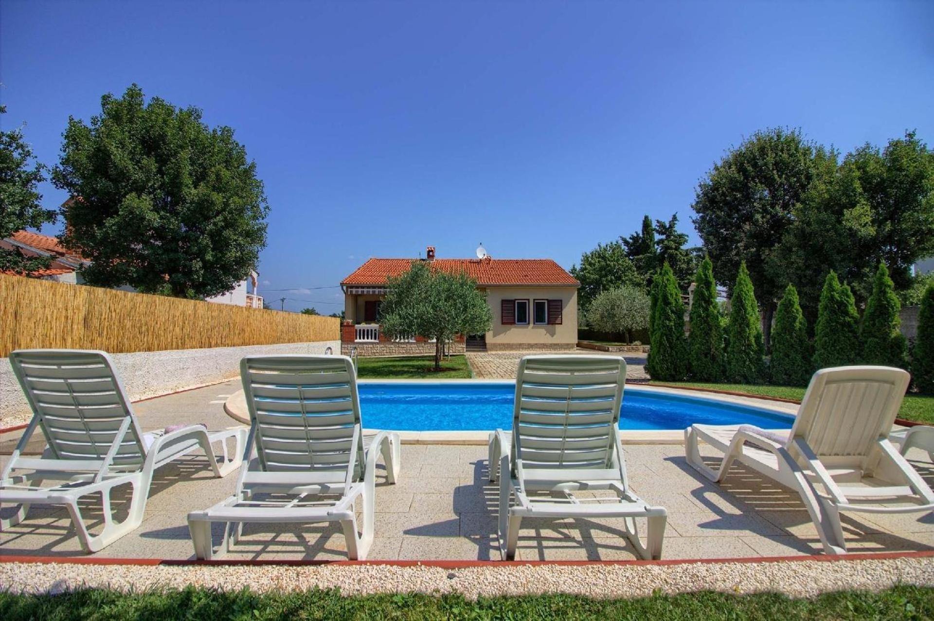 Mit Privatpool Fuer 8 Personen Ca 100 Qm In Pavicini, Istrien Suedkueste Von Istrien * Pavicini